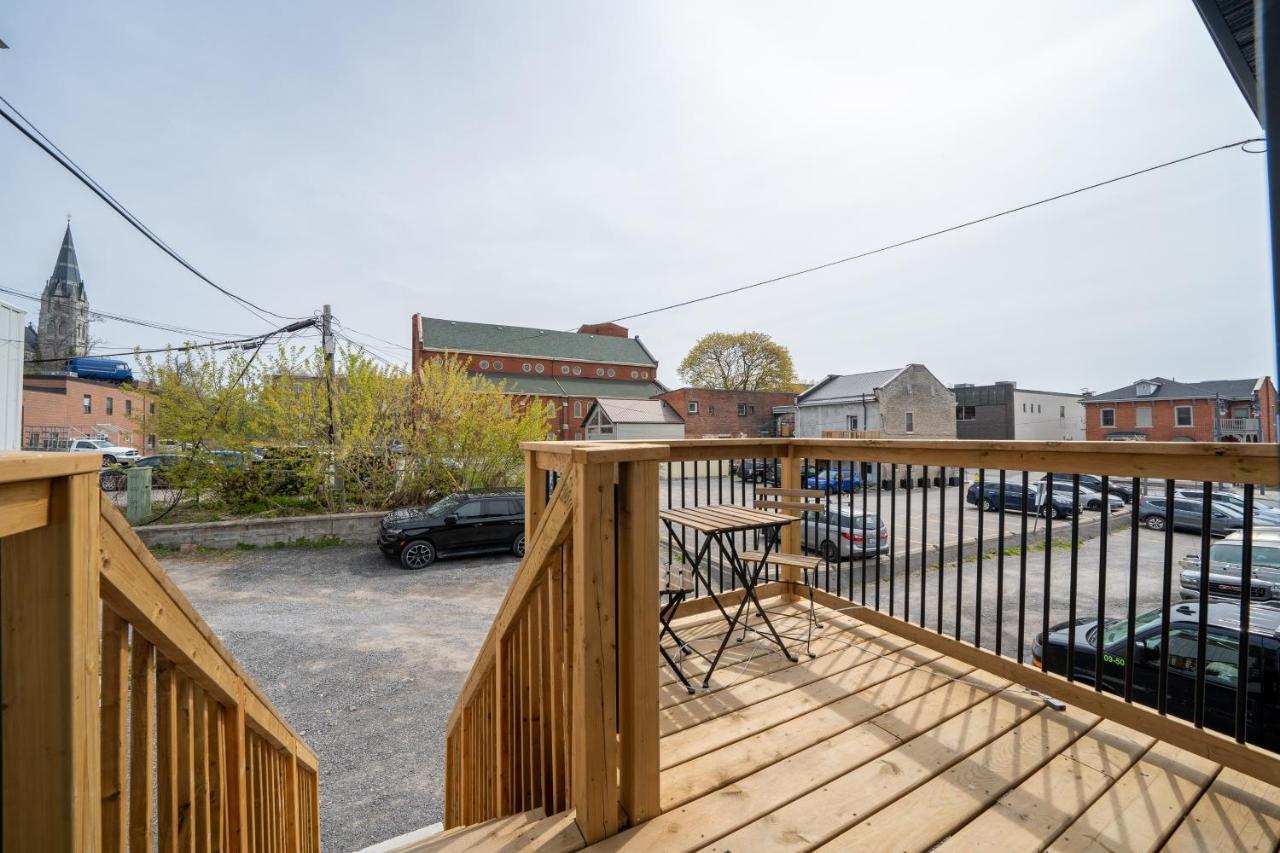 The Belvedere:Front Street Flats Belleville Luaran gambar